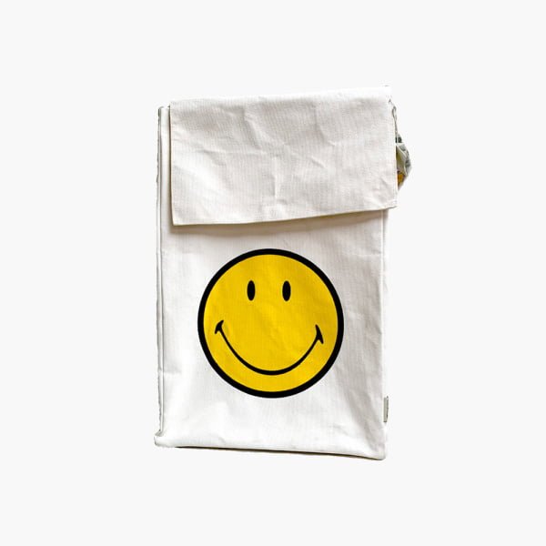 Smiley laundry whight bag (2)